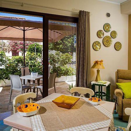 Appartamenti Il Patio Сан-Вито-Ло-Капо Экстерьер фото